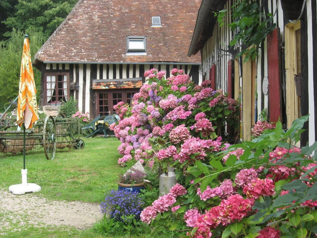 Bed and Breakfast La Boursaie Livarot-Pays-d'Auge Exterior foto