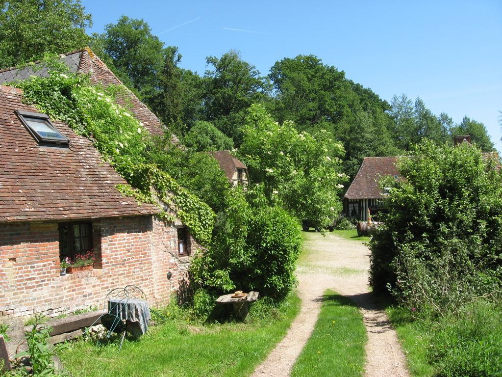 Bed and Breakfast La Boursaie Livarot-Pays-d'Auge Exterior foto