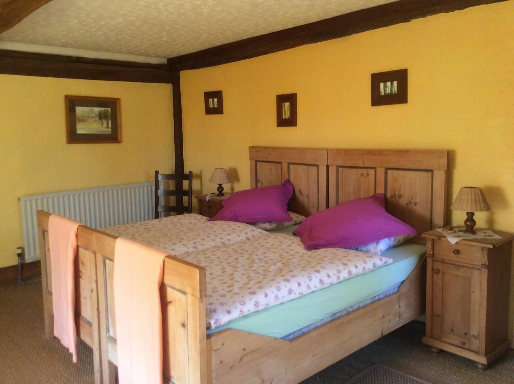 Bed and Breakfast La Boursaie Livarot-Pays-d'Auge Exterior foto